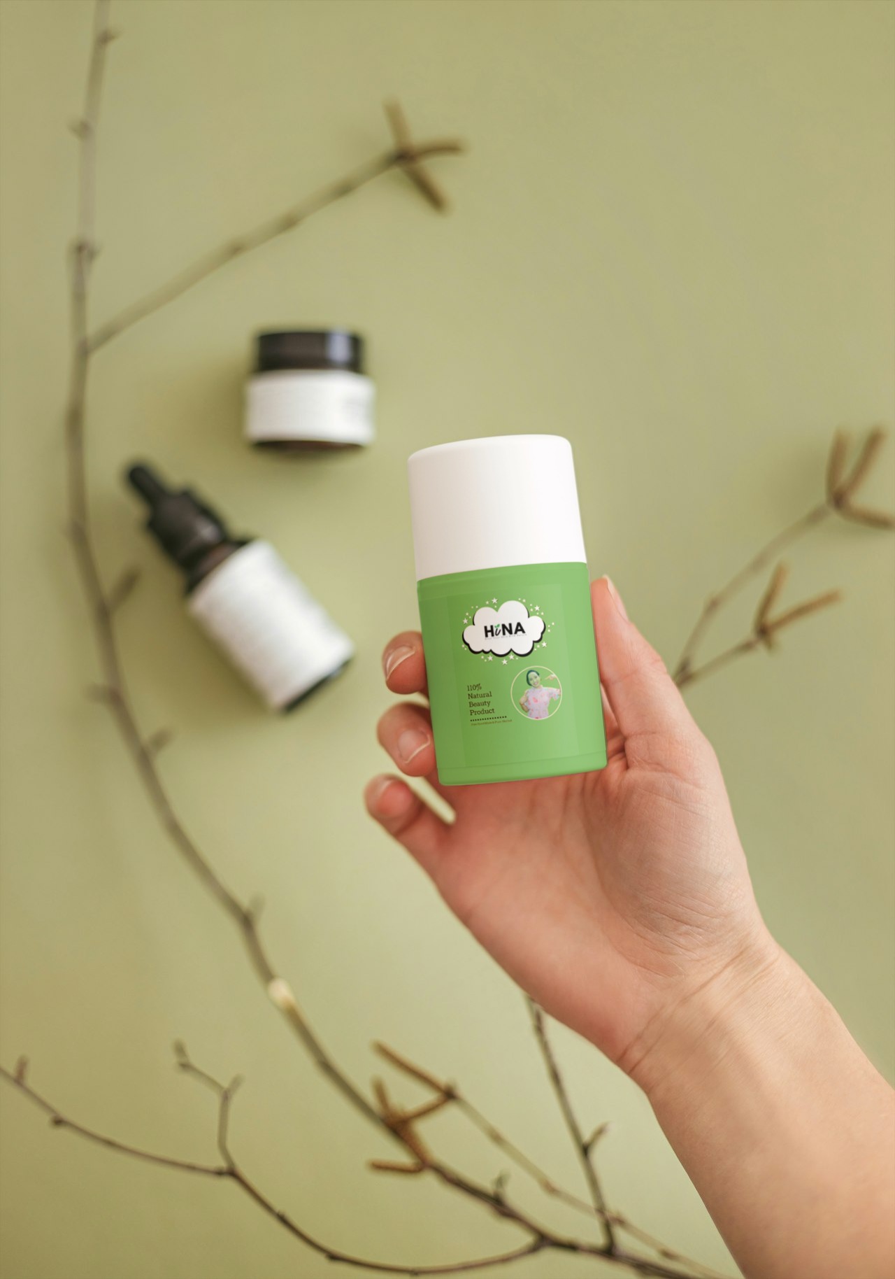 Model wearing plain gray basic tee.